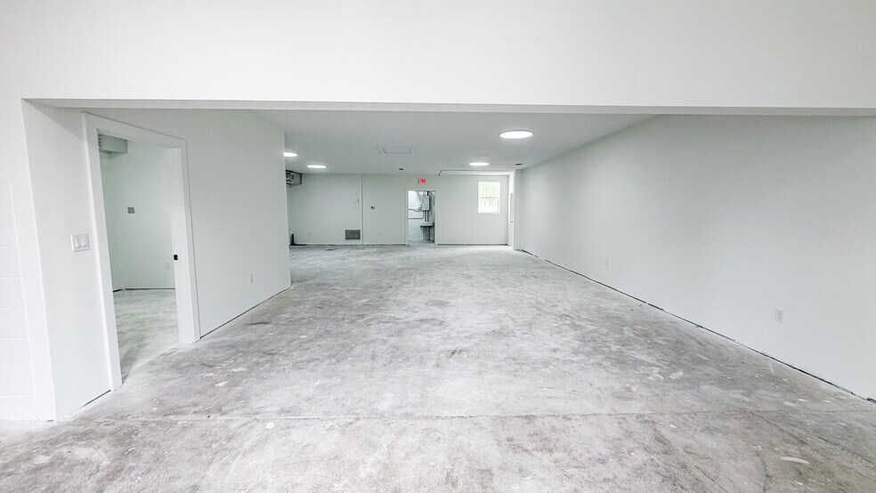 2803 NW 6th St, Gainesville, FL à louer - Photo du bâtiment - Image 3 de 20