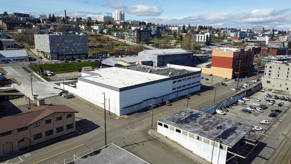 2210 S C St, Tacoma, WA à vendre - Photo du bâtiment - Image 2 de 21