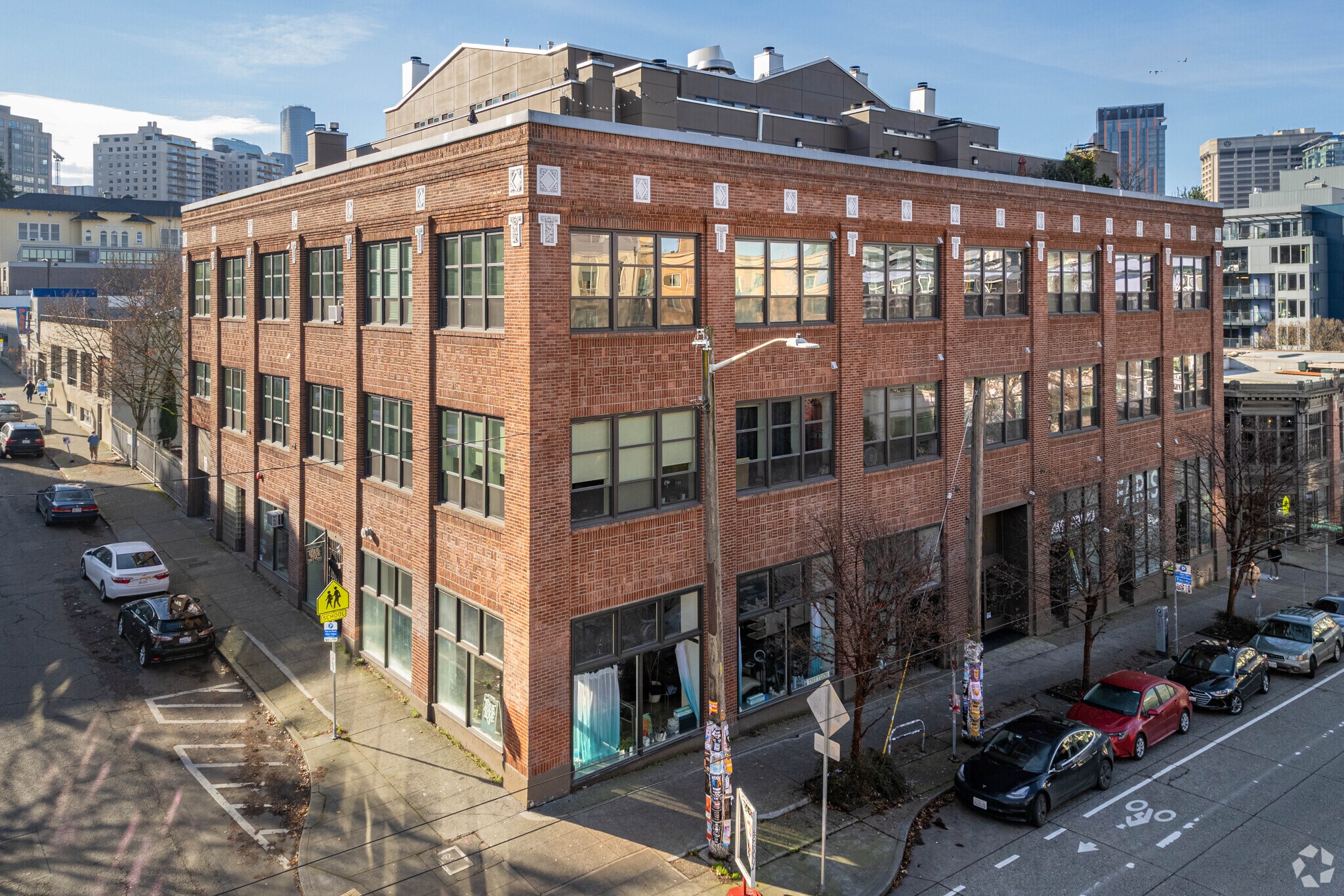 411-425 E Pine St, Seattle, WA à louer Photo du bâtiment- Image 1 de 5