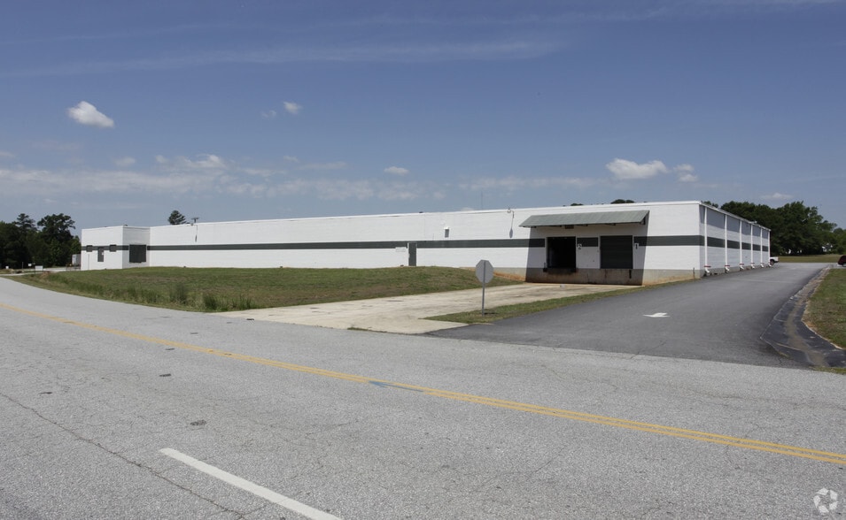 28966 Highway 76 E, Clinton, SC à louer - Photo du bâtiment - Image 2 de 9