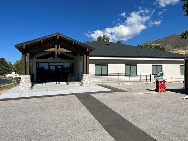 810 Shepard Ln, Farmington, UT for lease - Building Photo - Image 1 of 8