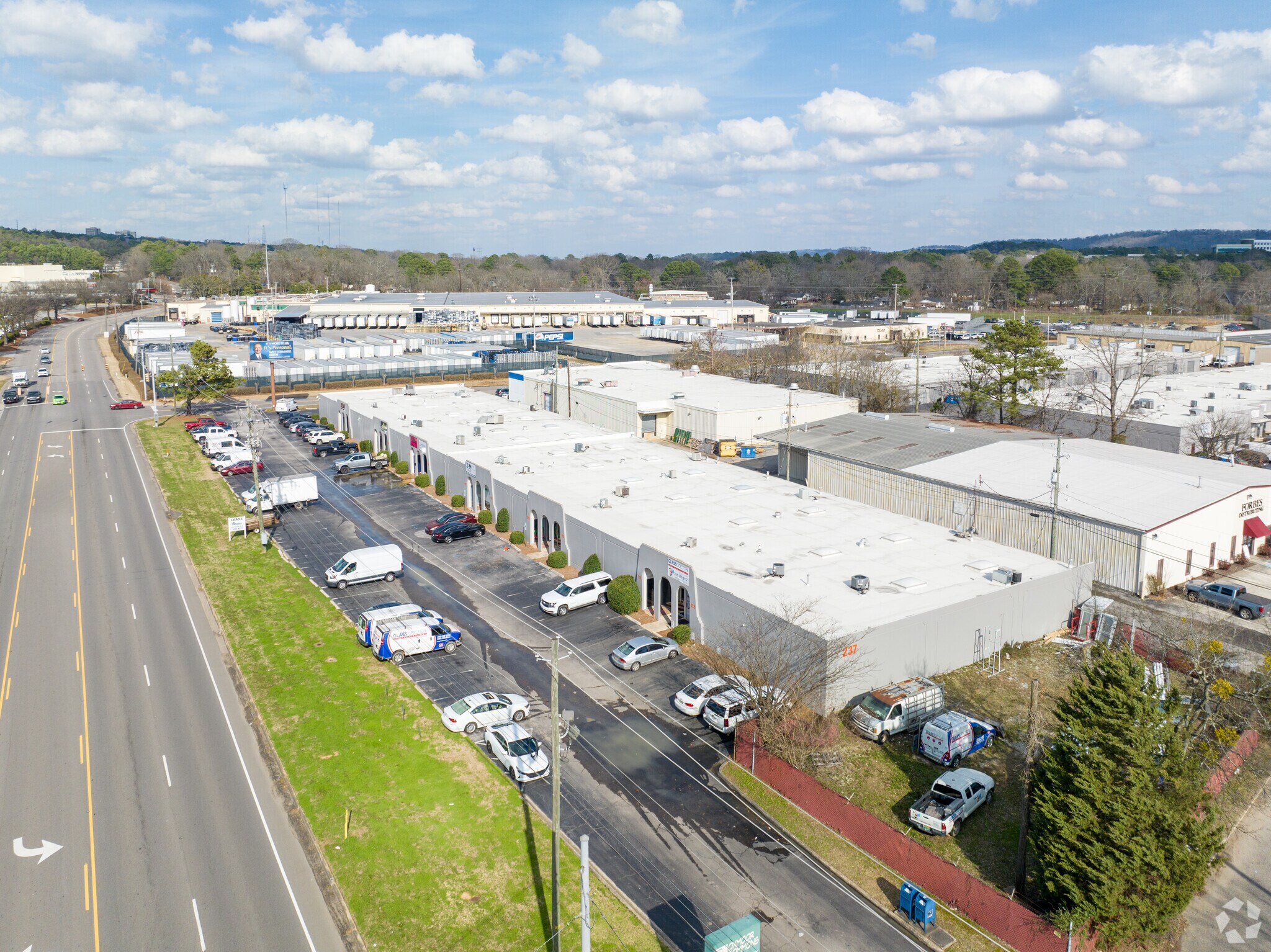 237 Oxmoor Cir, Birmingham, AL à louer Aérien- Image 1 de 40