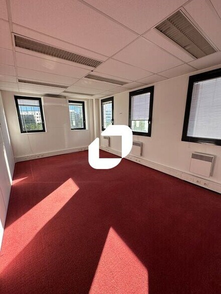 Bureau dans Nanterre à louer - Photo intérieure - Image 2 de 6
