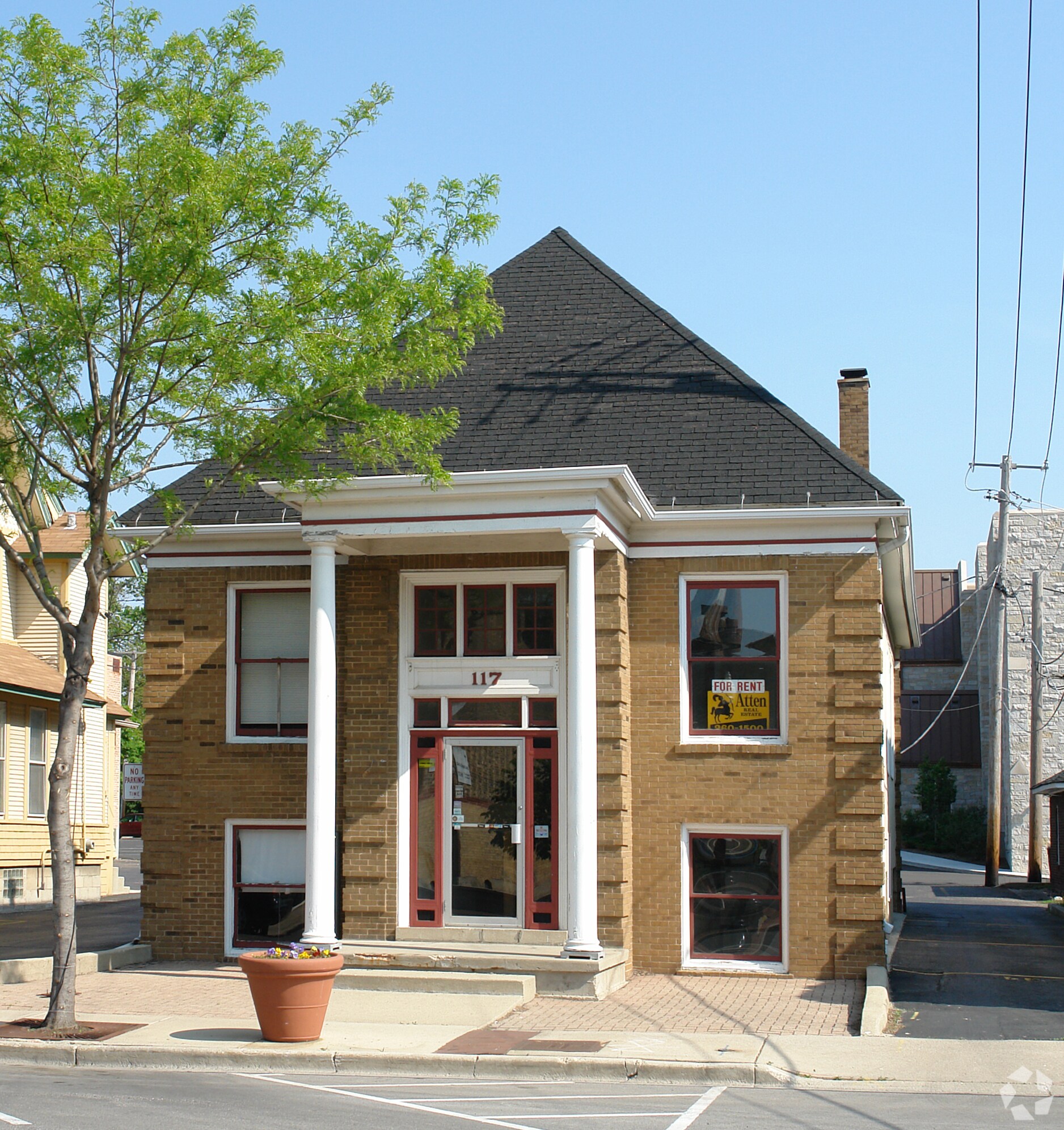 117 W Wesley St, Wheaton, IL à vendre Photo principale- Image 1 de 6