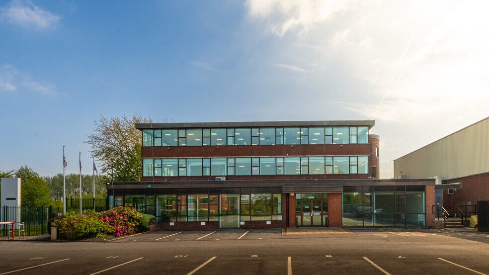 Commercial Avenue, Cheadle à louer - Photo du bâtiment - Image 3 de 4