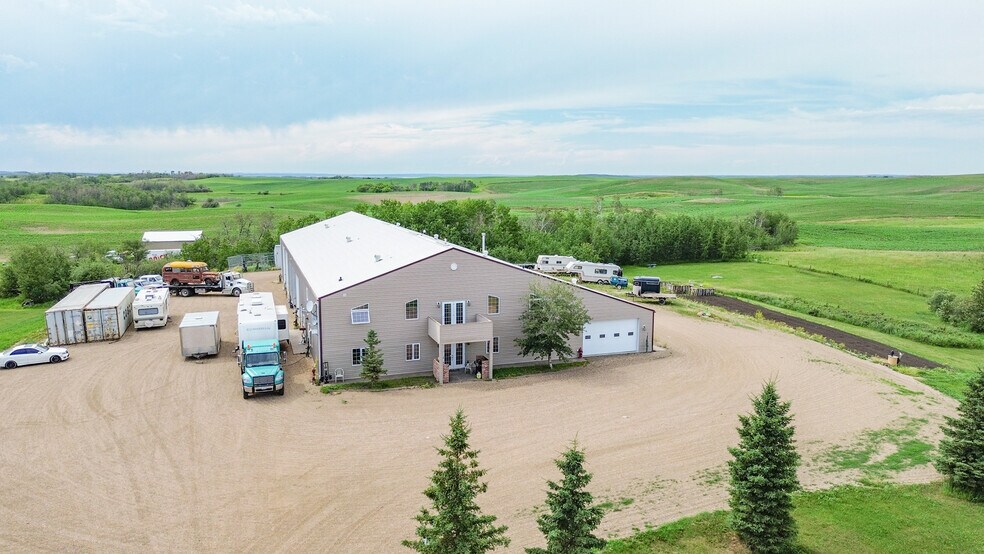 40446 AB-56, Rochon Sands, AB for sale - Building Photo - Image 2 of 31
