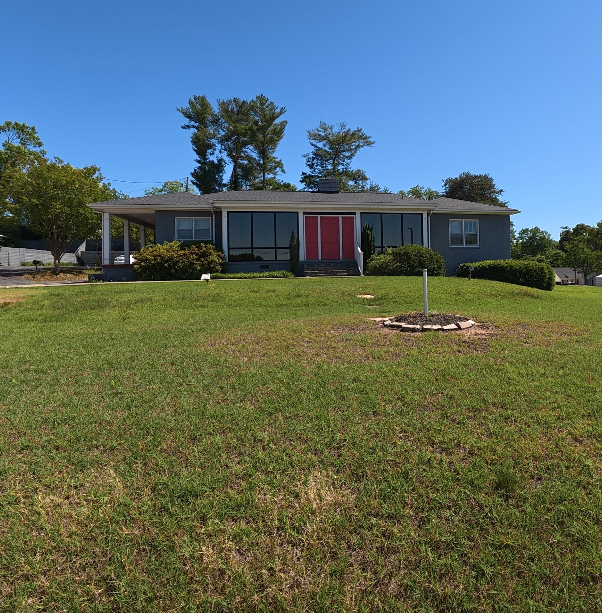 515 W Wade Hampton Blvd, Greer, SC à louer Photo du bâtiment- Image 1 de 9