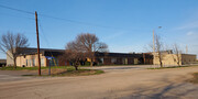 Topeka Regional Airport and Business Center - Entrepôt