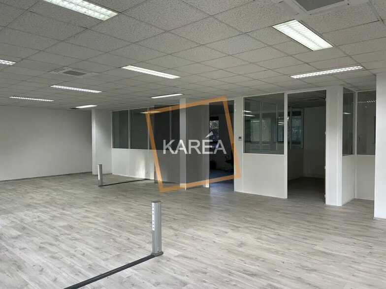 Office in Lognes for lease - Interior Photo - Image 2 of 5