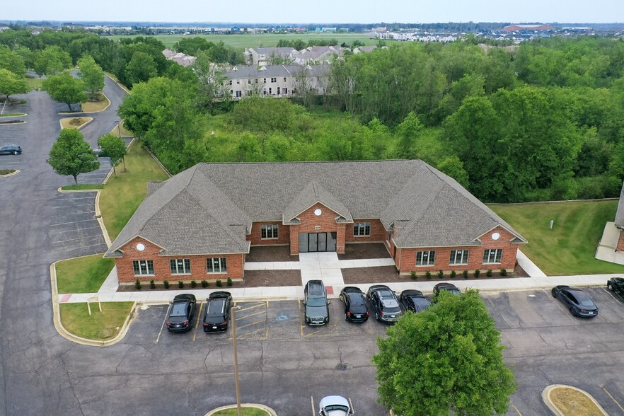 3949 75th St, Aurora, IL à vendre - Photo du bâtiment - Image 1 de 8