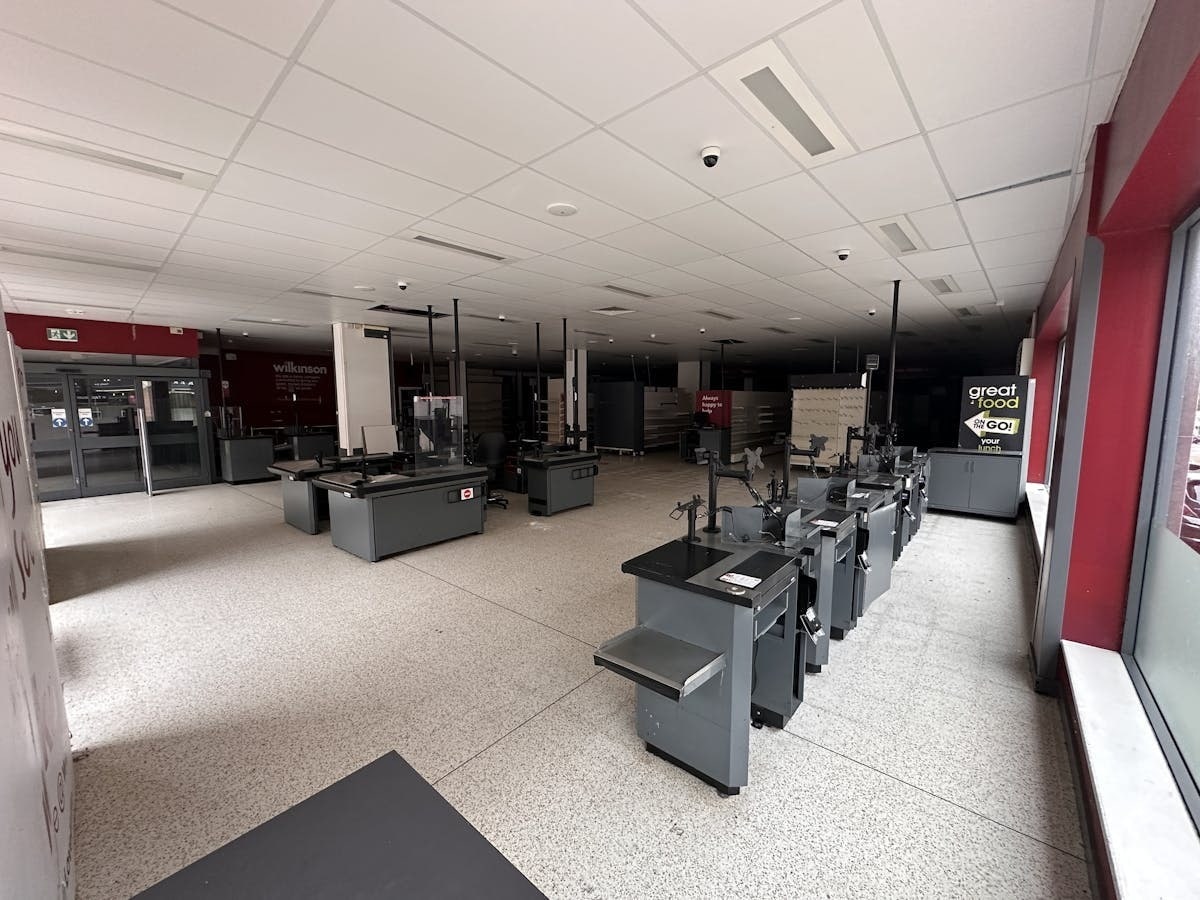 1A Vicar Ln, Chesterfield for lease Interior Photo- Image 1 of 4