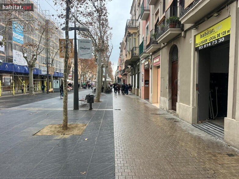 Commerce de détail dans Vilanova i la Geltrú, Barcelona à louer - Photo du bâtiment - Image 2 de 4