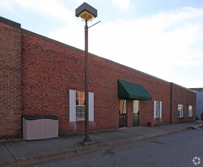 1217-1219 Ohio Ave, Dunbar, WV for lease - Building Photo - Image 2 of 2