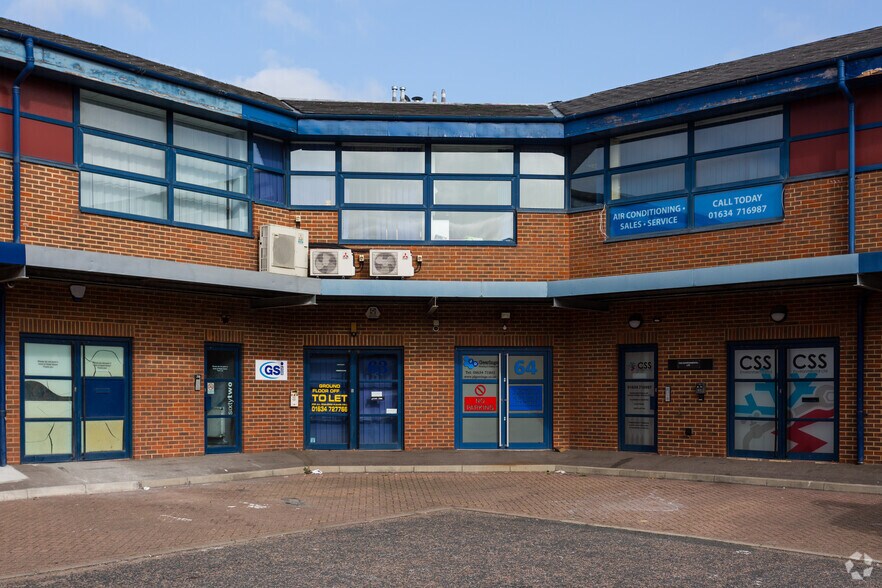 Sir Thomas Longley Rd, Rochester à vendre - Photo du bâtiment - Image 3 de 3