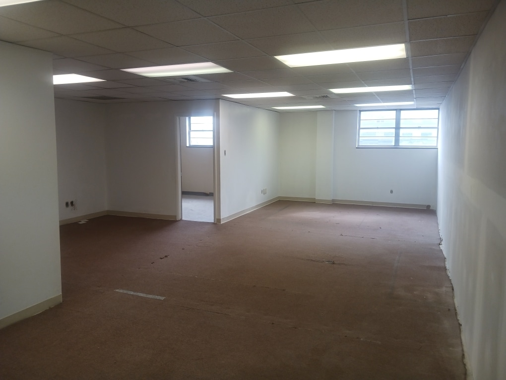 35 E Elizabeth Ave, Bethlehem, PA for lease Interior Photo- Image 1 of 4