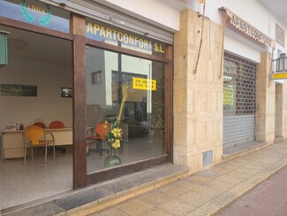 Plus de détails pour Multi-résidentiel à vendre