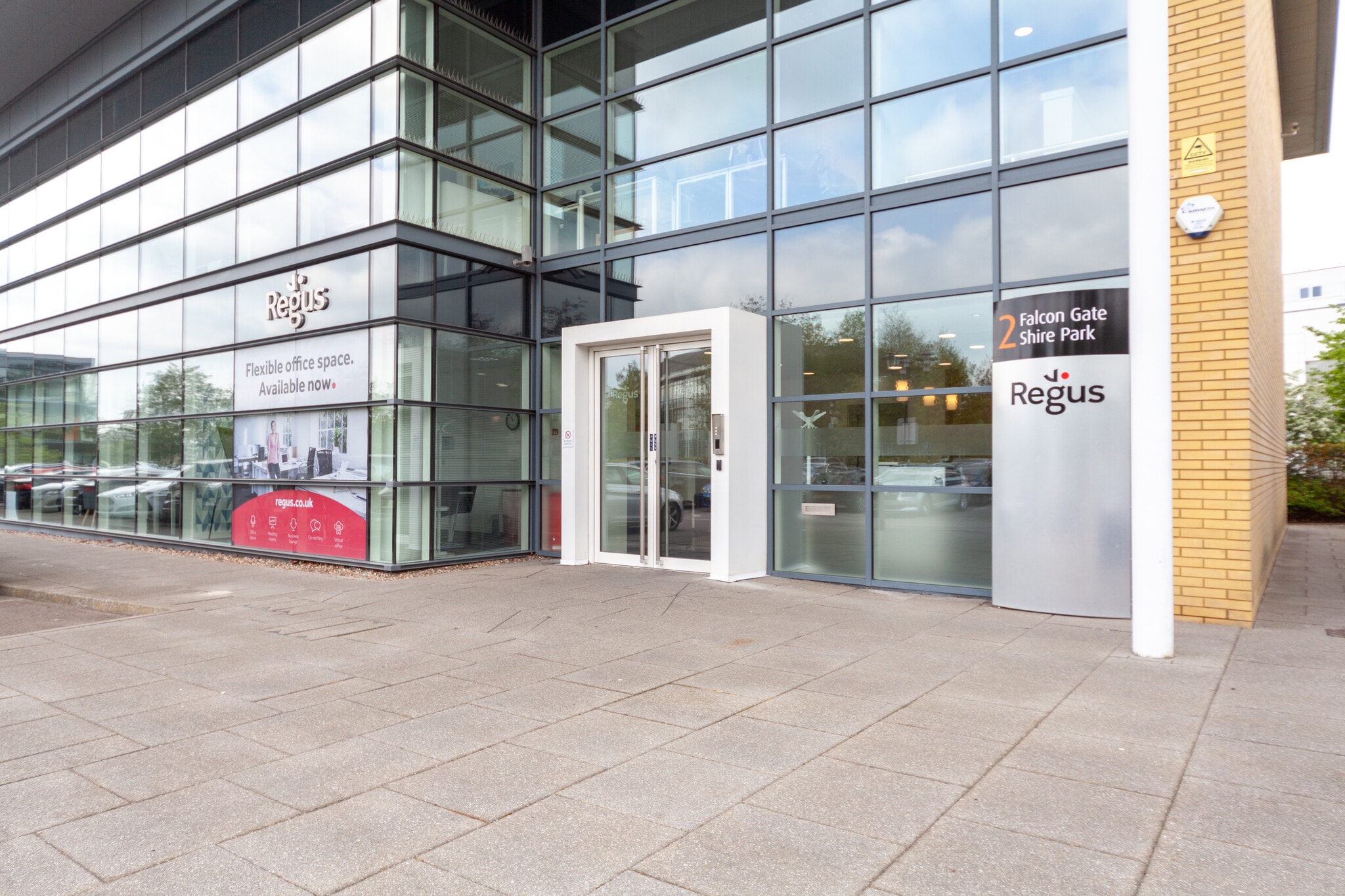 Falcon Way, Welwyn Garden City for lease Interior Photo- Image 1 of 11
