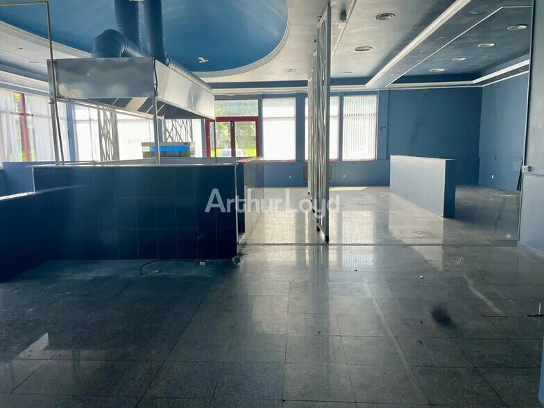 Commerce de détail dans Reims à louer - Photo intérieure - Image 2 de 7