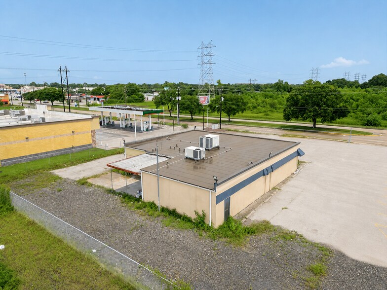 4620 W Fuqua St, Houston, TX for lease - Building Photo - Image 2 of 5