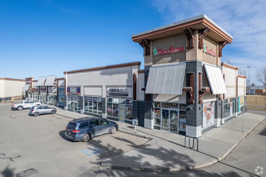 191 Southridge Dr, Okotoks, AB for lease - Primary Photo - Image 1 of 2