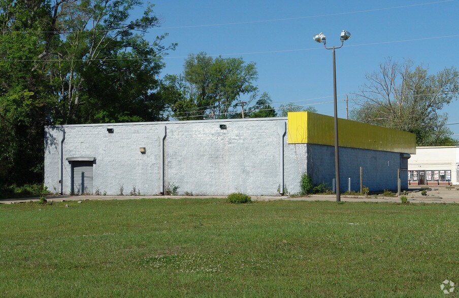 950 Bailey Ave, Jackson, MS à vendre - Photo du bâtiment - Image 2 de 3
