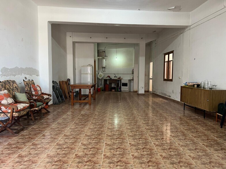 Salvador Castell, Algemesi, 27, Algemesí, Valencia for lease - Building Photo - Image 1 of 7