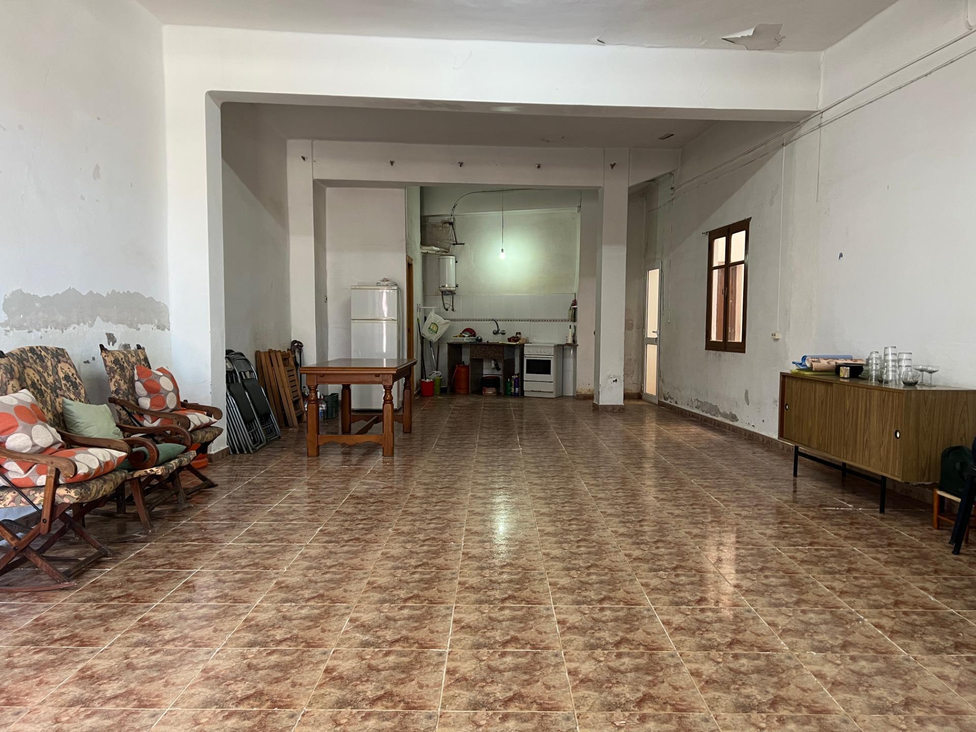 Salvador Castell, Algemesi, 27, Algemesí, Valencia for lease Building Photo- Image 1 of 8