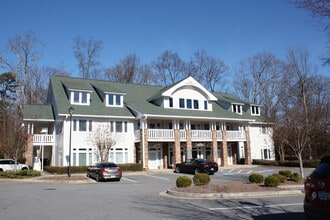 599 W Crossville Rd, Roswell, GA for lease Building Photo- Image 1 of 9