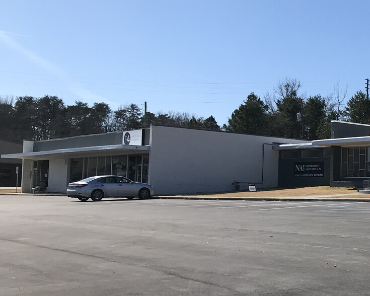 2230-2244 North Rd, Gardendale, AL for lease - Building Photo - Image 1 of 4