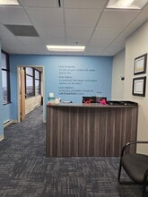 500 Chesterfield Ctr, Chesterfield, MO for lease Interior Photo- Image 2 of 12