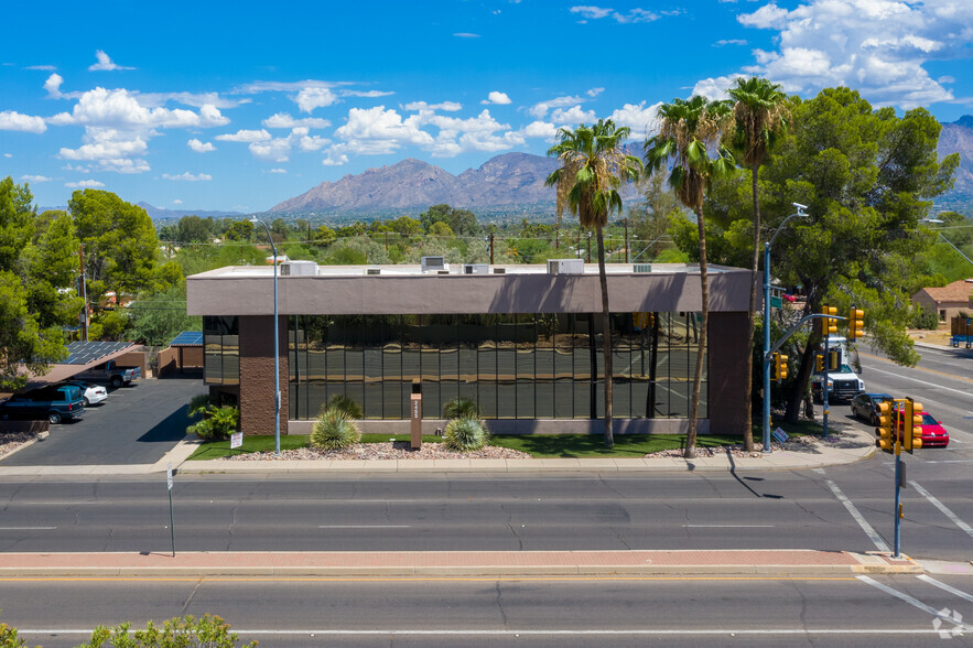 2455 E Speedway Blvd, Tucson, AZ for sale - Building Photo - Image 1 of 1