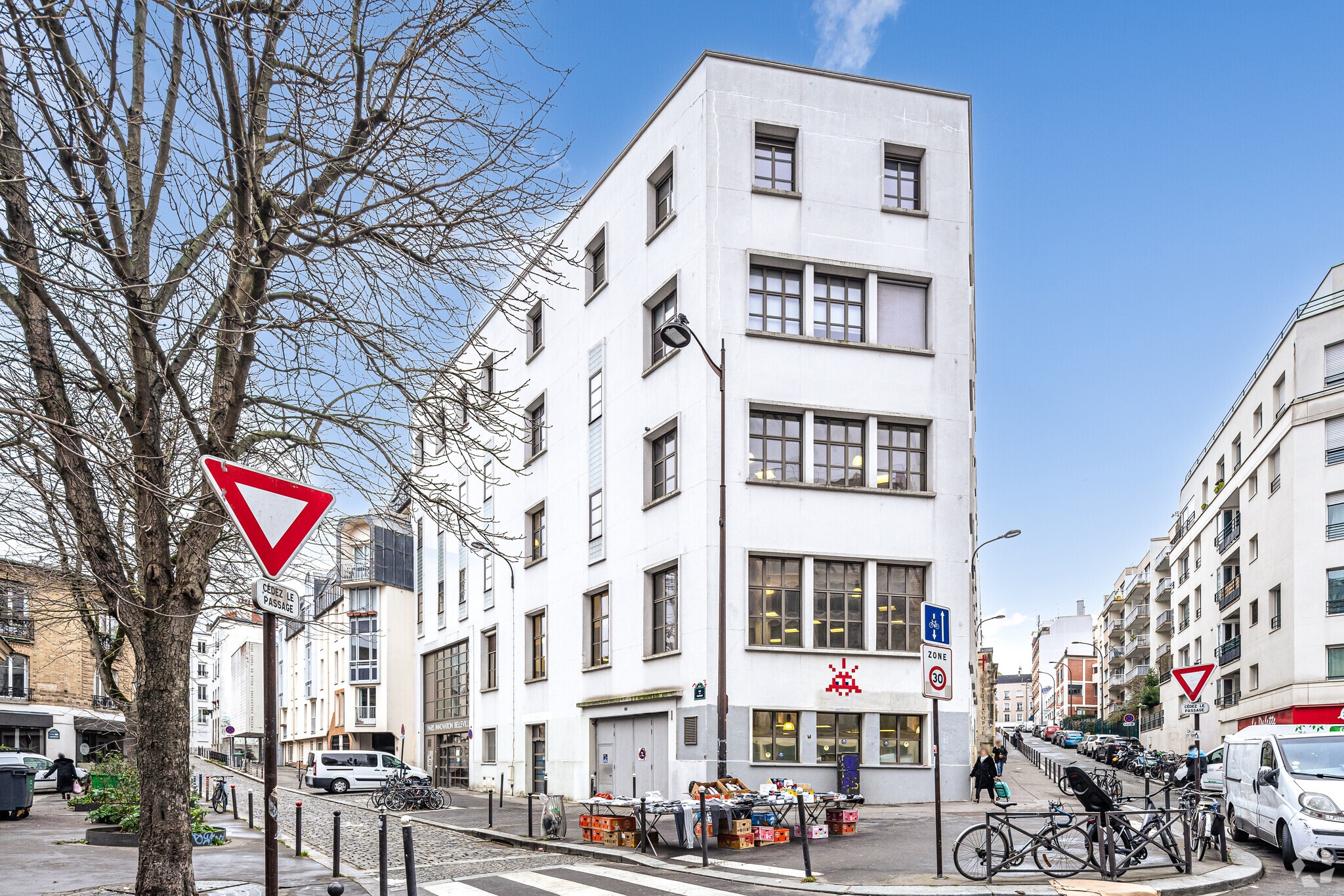 24 Rue De L'Est, Paris for lease Primary Photo- Image 1 of 4