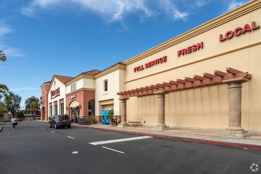 25900-25970 Iris Ave, Moreno Valley, CA à louer - Photo du bâtiment - Image 3 de 8