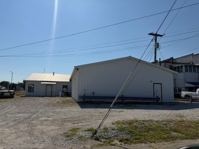 103 Washington St, Frankton, IN à vendre - Photo du bâtiment - Image 3 de 13