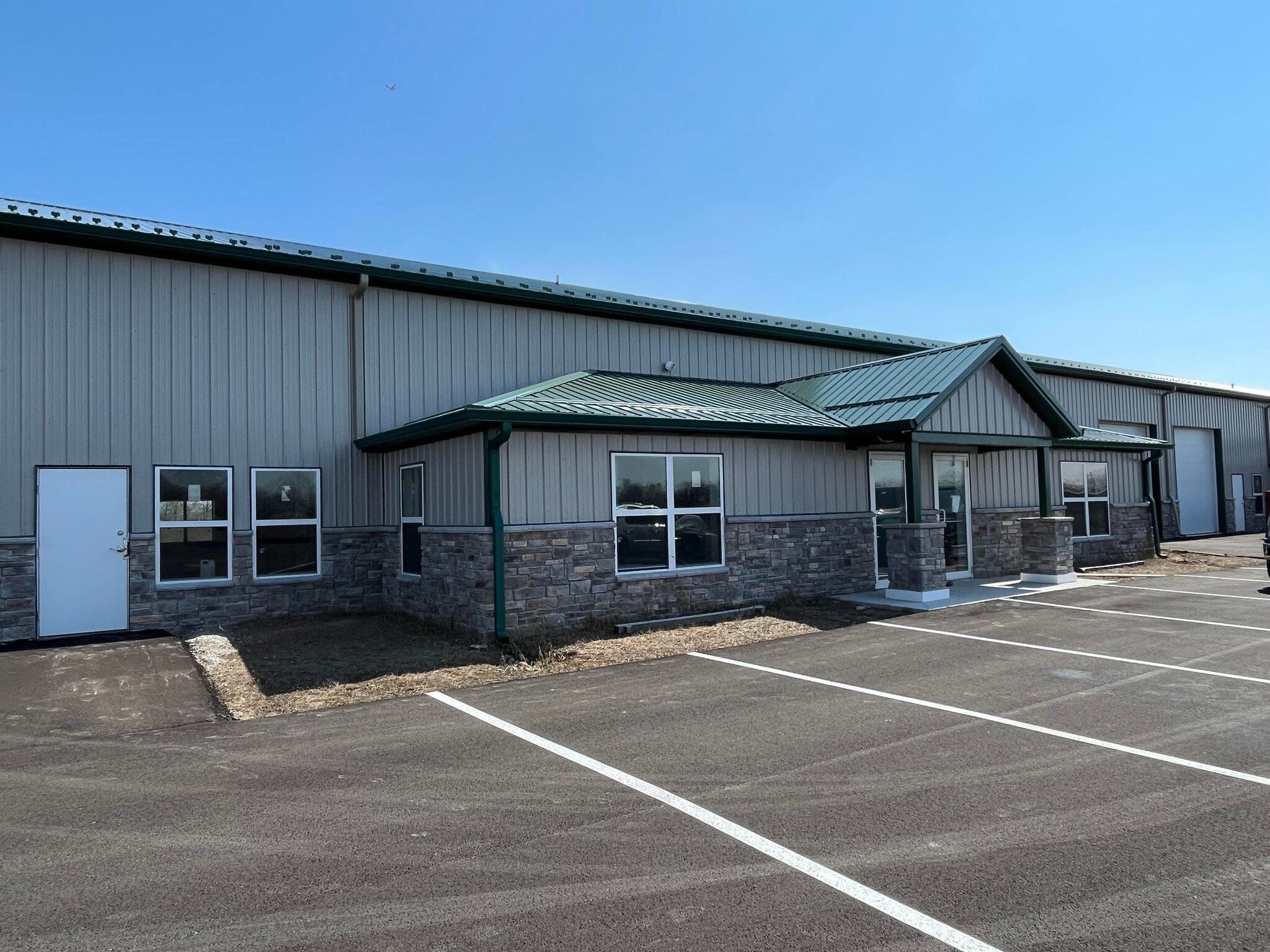 385 Blacketor Dr, Rochester, IN for lease Primary Photo- Image 1 of 10