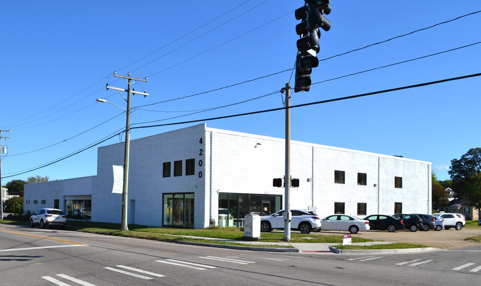 4200 Colley Ave, Norfolk, VA for lease - Building Photo - Image 1 of 3