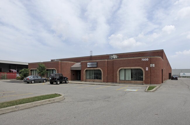 Plus de détails pour 7000 Davand Dr, Mississauga, ON - Industriel à louer