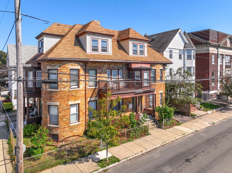 5 Wave way, Winthrop, MA à vendre - Photo du bâtiment - Image 3 de 17