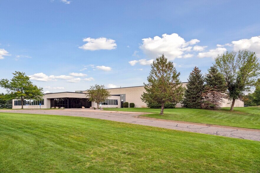 13931 NW Sunfish Lake Blvd, Anoka, MN for sale - Building Photo - Image 1 of 1