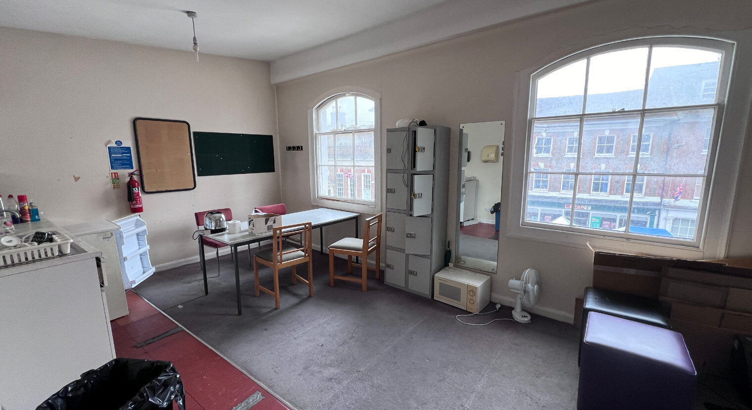 16 Market Pl, Blandford Forum for lease Interior Photo- Image 1 of 5