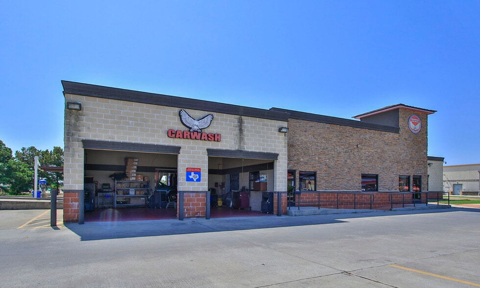 2858 Treaschwig Rd, Houston, TX for sale - Building Photo - Image 2 of 47