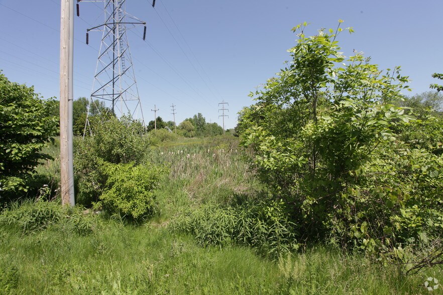 3791 Lake Michigan Dr NW, Grand Rapids, MI à vendre - Photo principale - Image 1 de 8