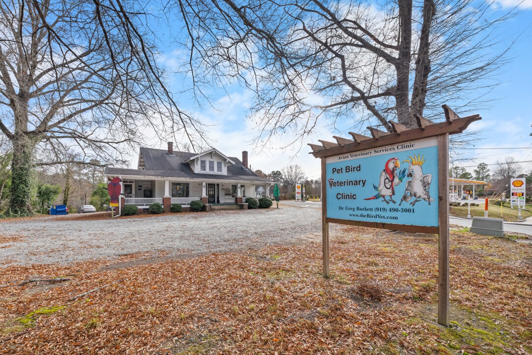 3039 University Dr, Durham, NC for lease Building Photo- Image 1 of 19