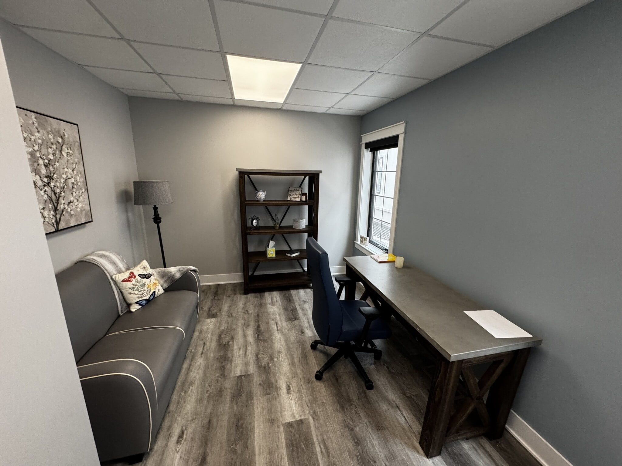 7115 Kentwell Ln, Lincoln, NE for lease Interior Photo- Image 1 of 3