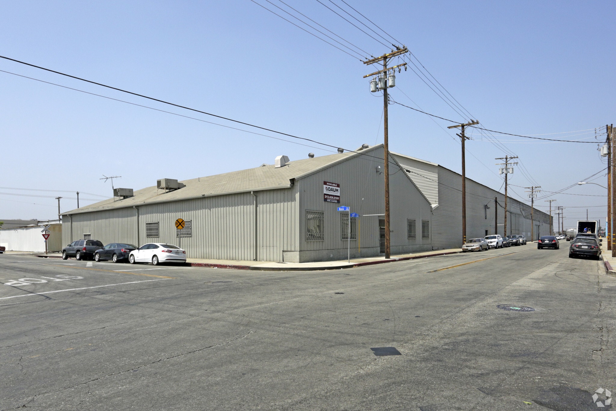 2040-2068 E 37th St, Vernon, CA for lease Primary Photo- Image 1 of 11