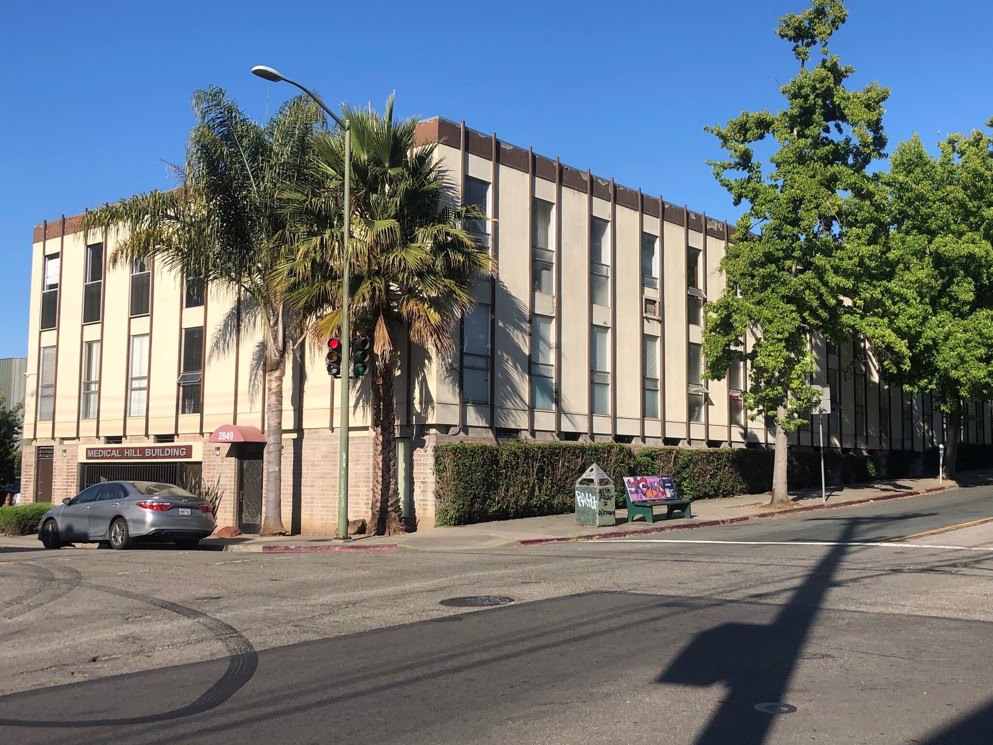 2844 Summit St, Oakland, CA for lease Primary Photo- Image 1 of 6