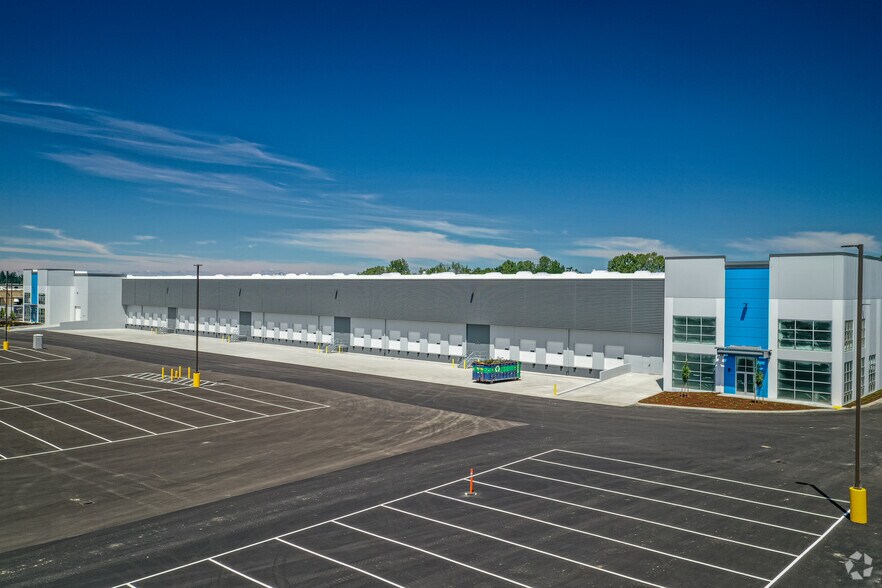 12005 Steele St S, Tacoma, WA à louer - Photo du bâtiment - Image 2 de 8