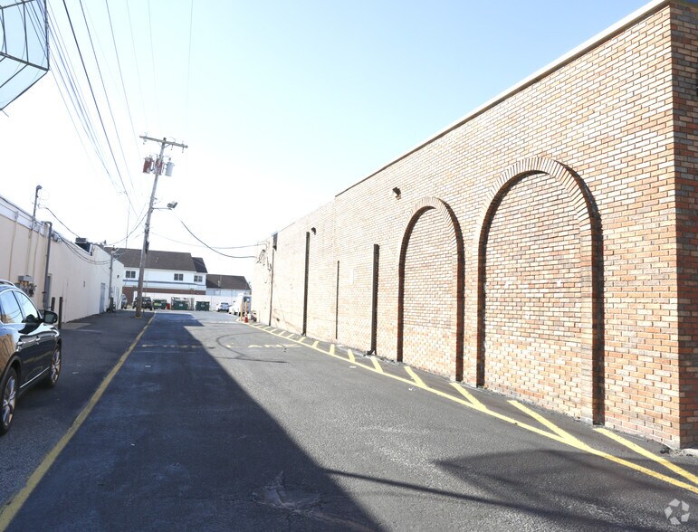 300 W Water St, Toms River, NJ à vendre - Photo du bâtiment - Image 2 de 6