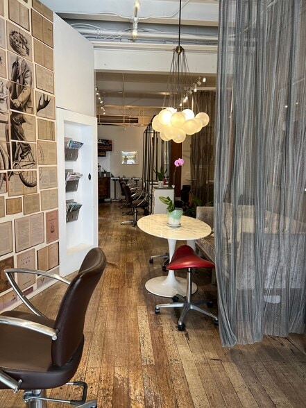 401 Kamakee St, Honolulu, HI for lease - Interior Photo - Image 1 of 29