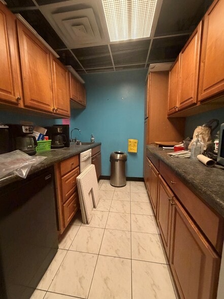 7234 W North Ave, Elmwood Park, IL for sale - Interior Photo - Image 3 of 14